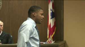 Ma'lik Richmond crosses the courtroom to offer an apology to the victim and her family.