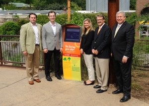 Swillinger_Glueck_Evans_Bonner_McGuire_Saint Louis Zoo solar_Photo by Ray Meibaum_sm