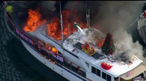 Motoryacht Erupts in Flames