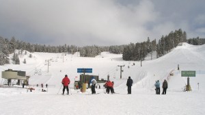 Skiers are seen at June Mountain. (Credit: The Flying Enchilada/Creative Commons via Flickr)