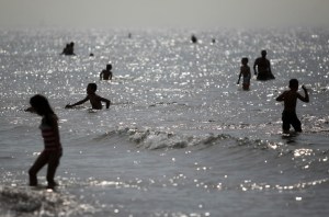 LakeMichiganSwimmers-27977723