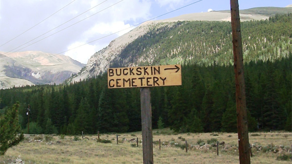 The trail to Buckskin Cemetery near Alma (Credit: FindAGrave.com / John Arsenault)