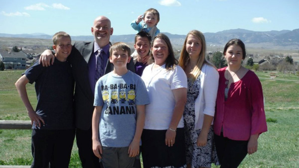 Kari Chopper (center) (Photo: GoFundMe)