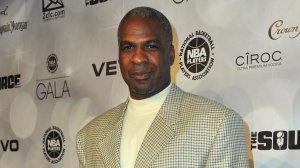 Former NBA player Charles Oakley arrives to the National Basketball Players Association (NBPA) All-Star Gala on February 19, 2011 in Los Angeles, California. (Photo by Alberto E. Rodriguez/Getty Images)