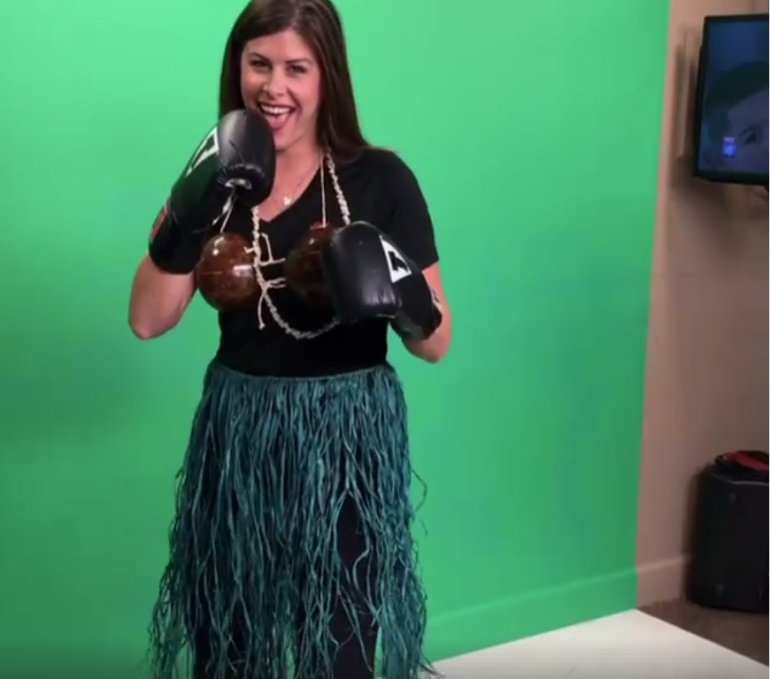 Quick and Easy Halloween Costumes: Grab a coconut bra, grass skirt