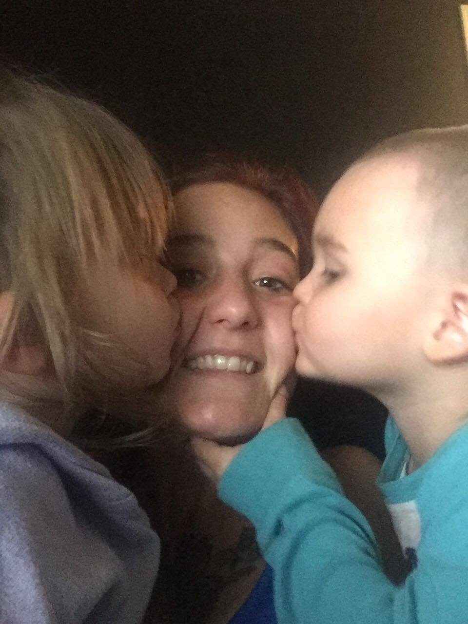 Daughter Madyson (left) and son Ryker (right) with their mother, Kelsey Osborne. (Credit: Kelsey Osborne)
