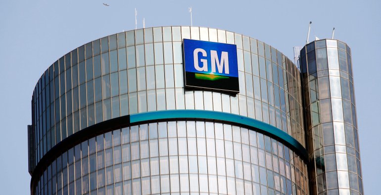 DETROIT, MI - SEPTEMBER 17: The General Motors logo on the world headquarters building is shown September 17, 2015 in Detroit, Michigan. Mary Barra, Chief Executive Officer of General Motors, and Mark Reuss, President of GM North America, held an Employee Town Hall Meeting and a question & answer session with the news media today to discuss GM's $900 million settlement with the Justice Department over GM's ignition switch recalls. (Photo by Bill Pugliano/Getty Images)