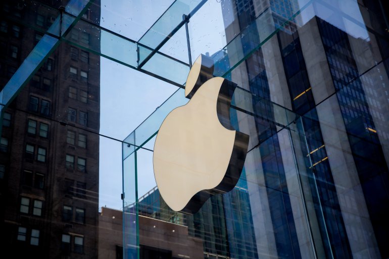 NEW YORK, NY - JUNE 17: The Apple logo is displayed at the Apple Store June 17, 2015 on Fifth Avenue in New York City. The company began selling the watch in stores Wednesday with their reserve and pick up service. Previously the product could only be ordered online. (Photo by Eric Thayer/Getty Images)