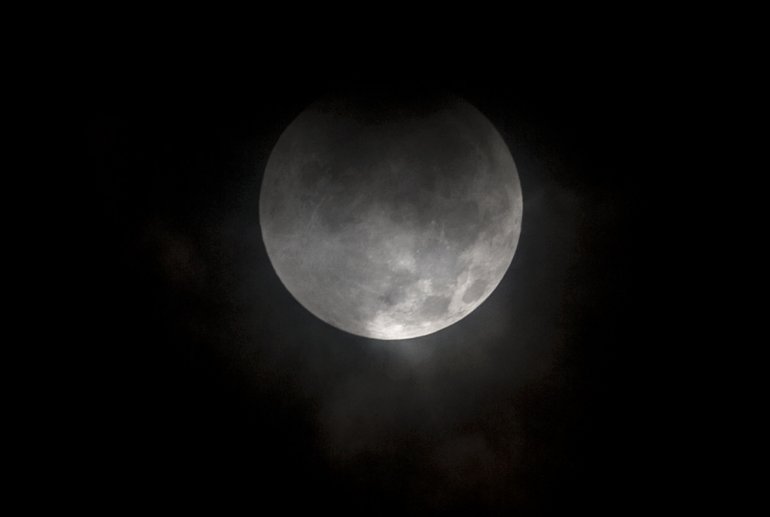 COLOMBIA-SPACE-ASTRONOMY-LUNAR-ECLIPSE