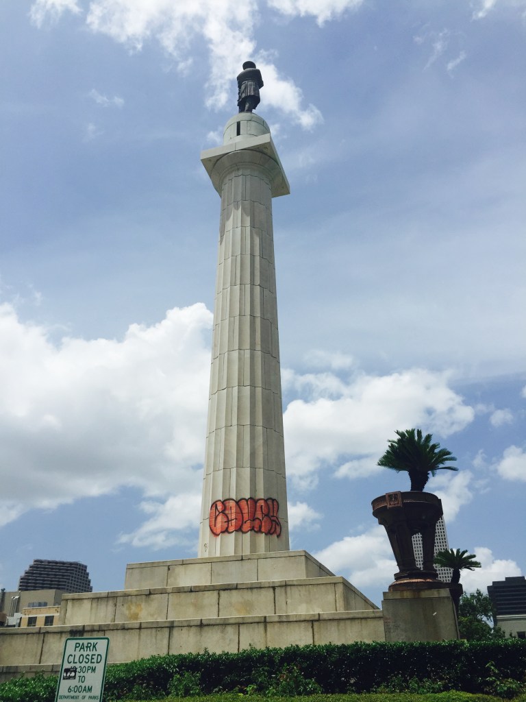 (Robert E Lee monument on July 9, 2015)