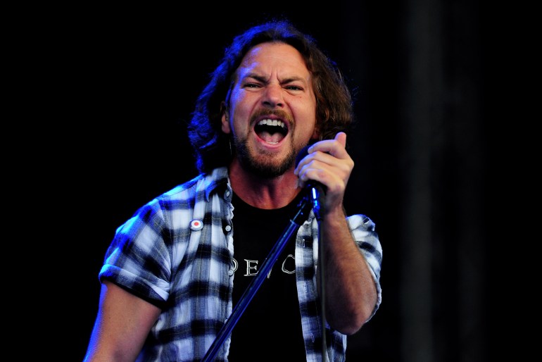 LONDON, ENGLAND - JUNE 25: Eddie Vedder of Pearl Jam performs during day 1 of the Hard Rock Calling festival held in Hyde Park on June 25, 2010 in London, England. (Photo by Gareth Cattermole/Getty Images)