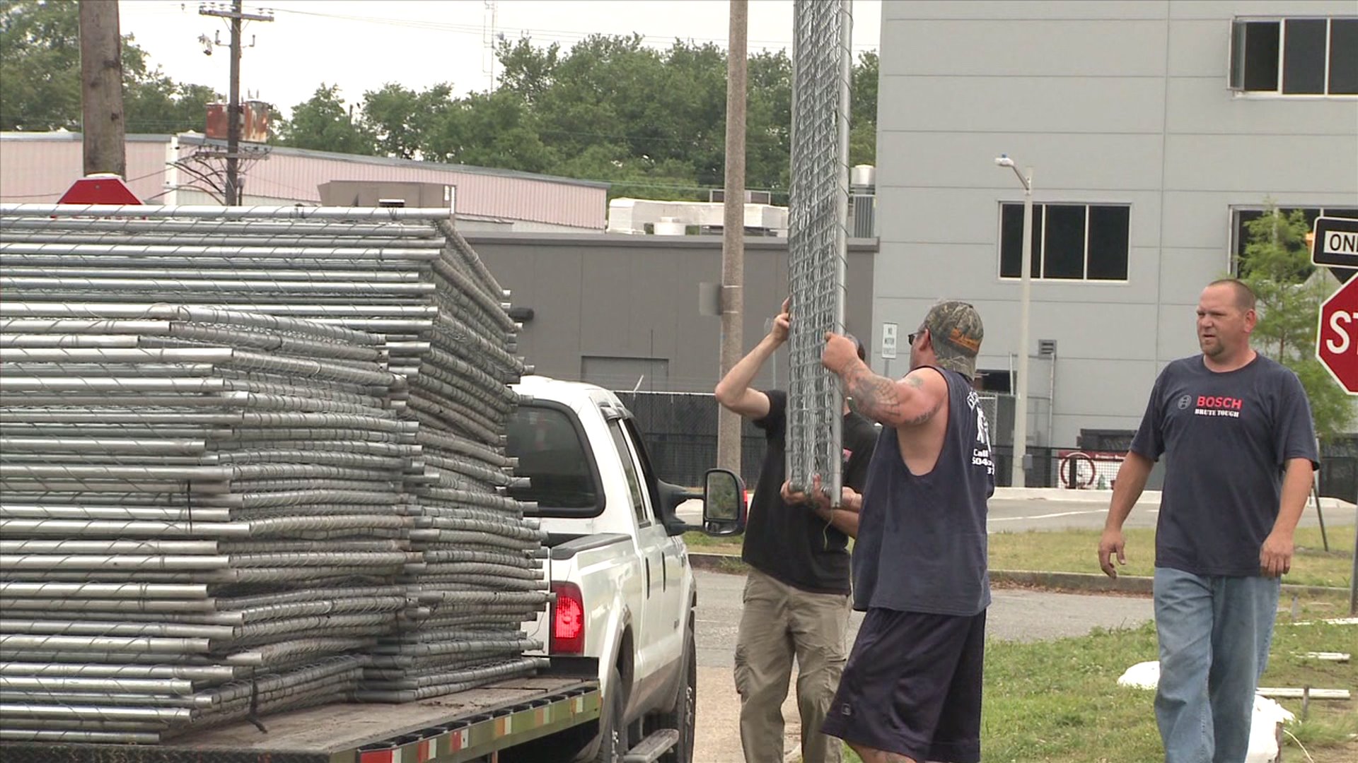 Fencing put up Tuesday along Bayou St. John was removed less than 24-hours later. (WGNO)