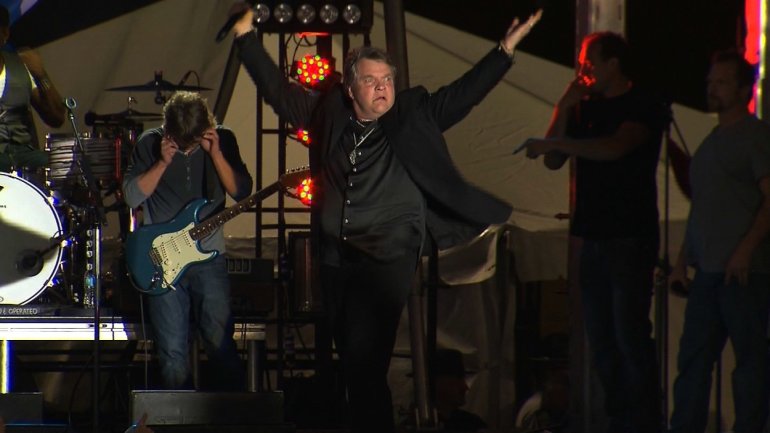 Rock singer Meat Loaf collapsed on stage during a performance in Edmonton, Alberta, according to CNN partner CBC. (CNN)