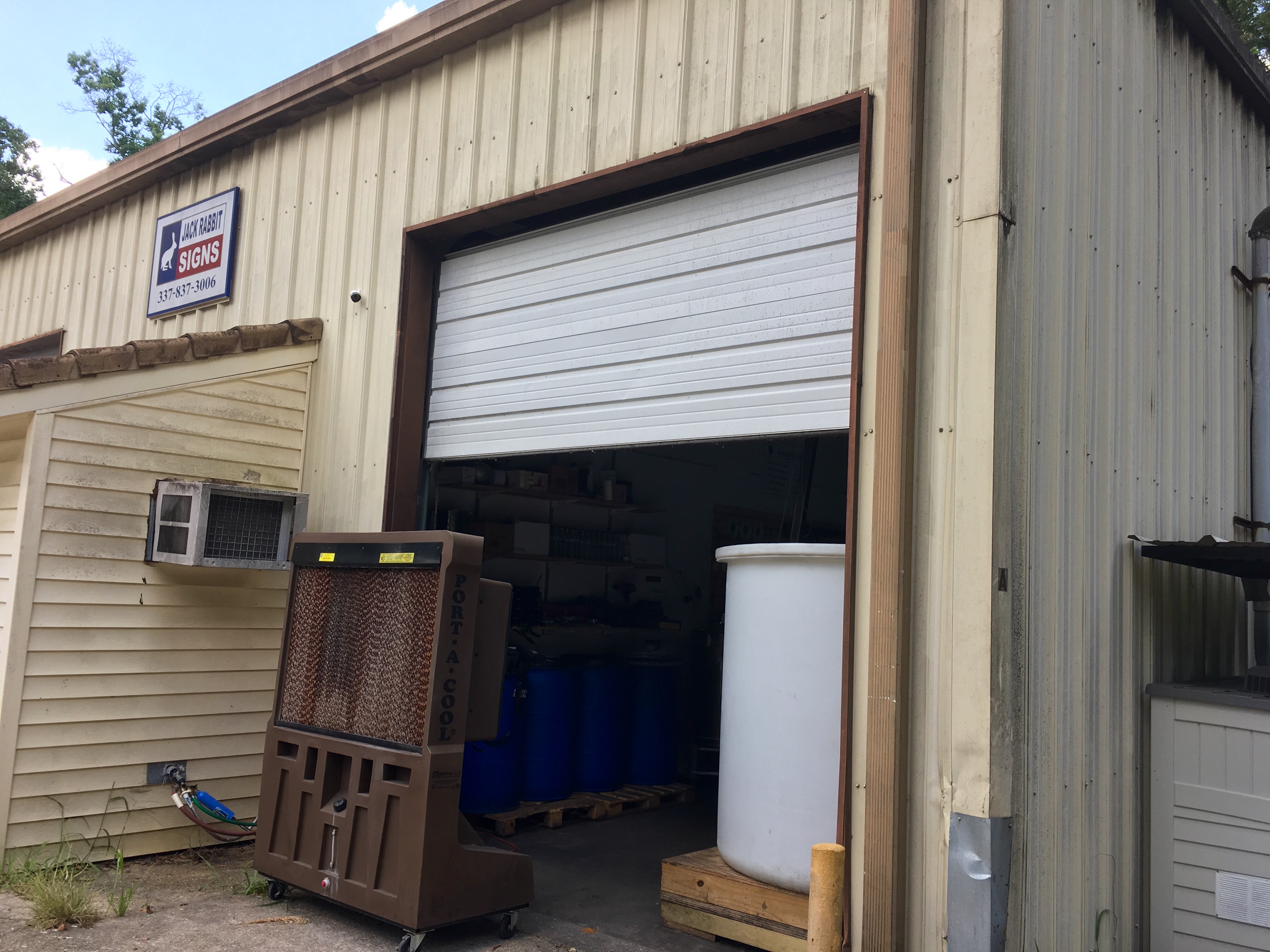 The inconspicuous entrance to Rank Wildcat Distillery.