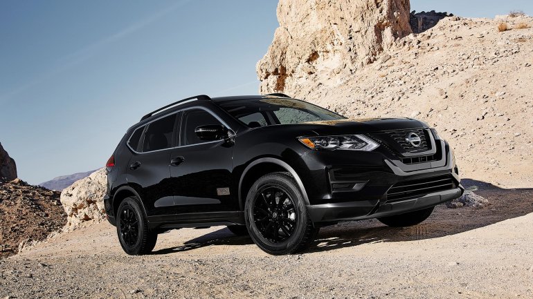 20161118-2017-nissan-rogue-one-star-wars-edition-black