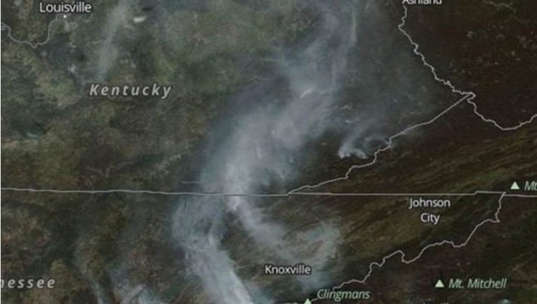 More than 200 people have been hospitalized with breathing difficulties in Tennessee as wildfires scorched across the Southeast. Over 30 large fires have burned more than 80,000 acres in North Carolina, South Carolina, Georgia, Tennessee, Alabama and Kentucky, according to the US Forest Service.