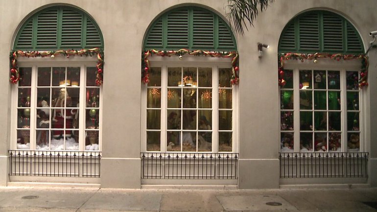 Windows of Deanie's in the French Quarter (WGNO-TV)