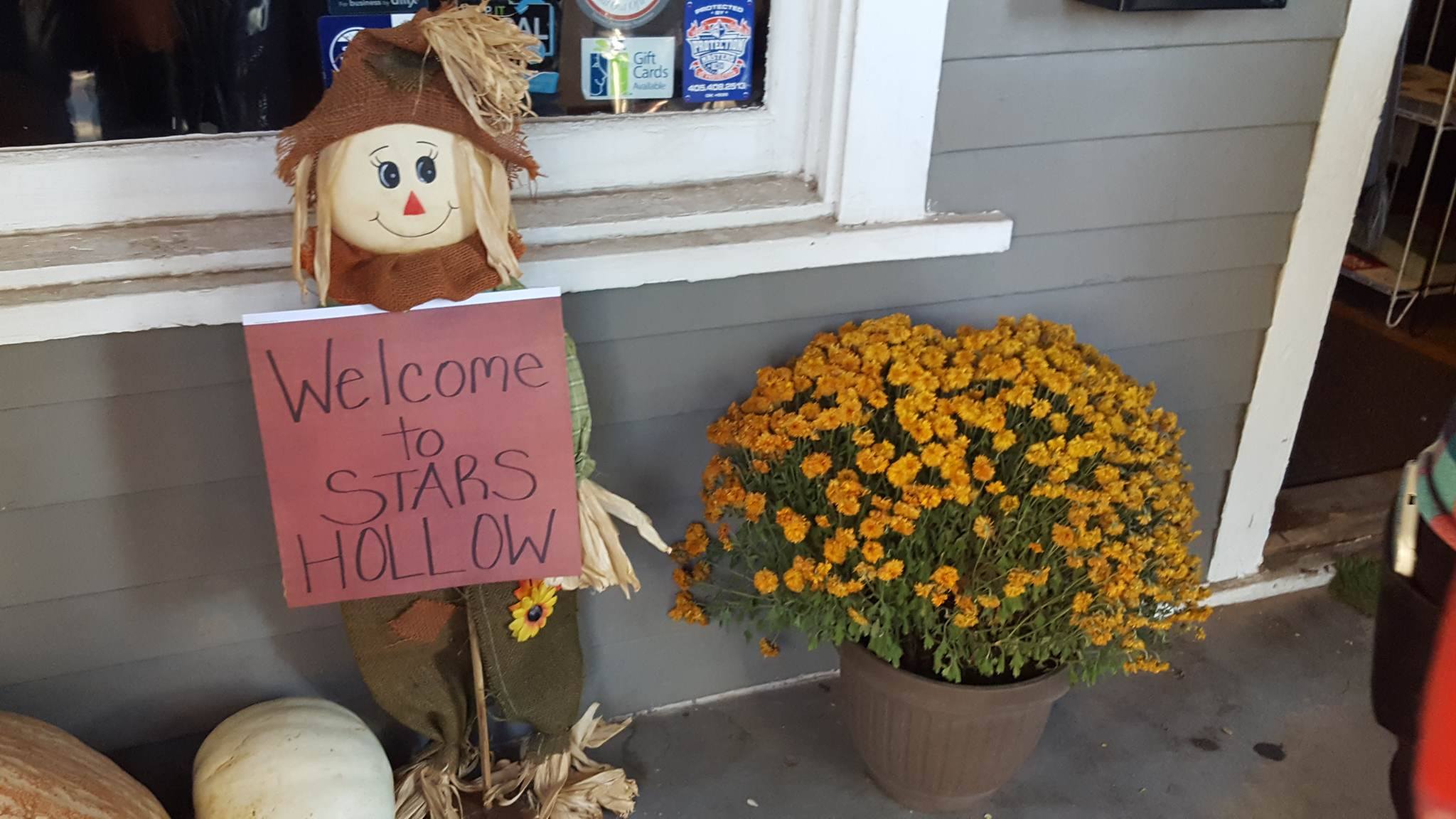 Welcome to Stars Hollow sign