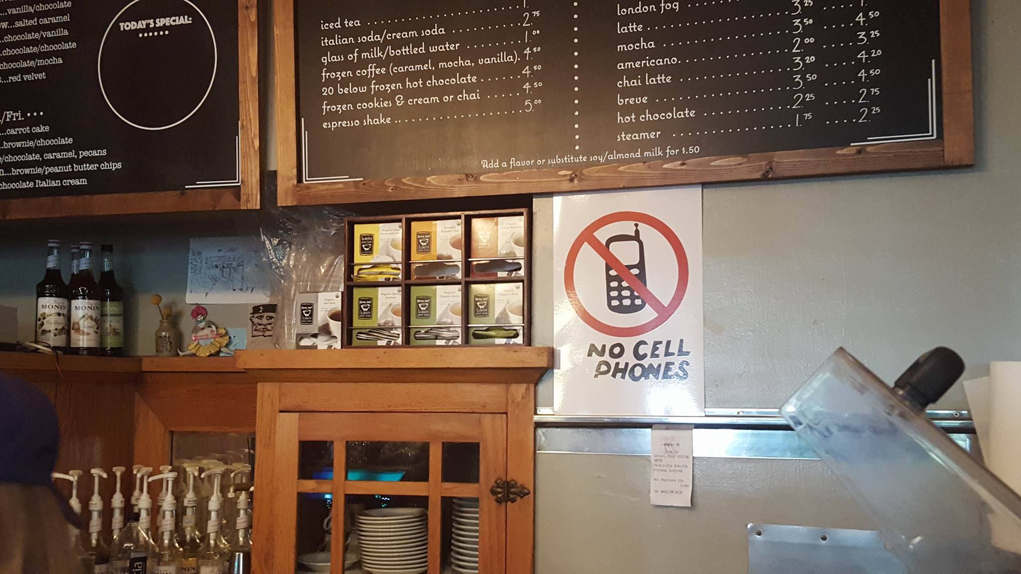 'No Cellphone' sign replicates the one featured on Gilmore Girls