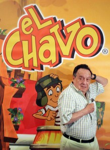 Mexican actor Roberto Gomez Bolanos "Chespirito", poses during the launching of a television series on October 10, 2006 in Mexico City.
