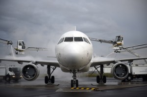 An Airbus A320 aircraft is pictured. (Credit: MARTIN BUREAU/AFP/Getty Images)