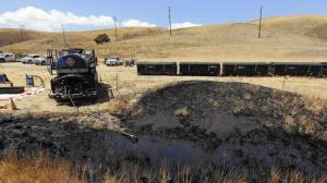 The oil pipeline rupture at Refugio State Beach may have spilled as much as 105,000 gallons of crude, authorities said. (Credit: Al Seib / Los Angeles Times)