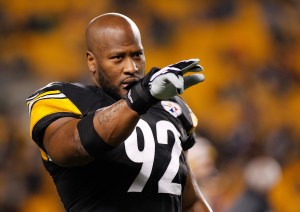 James Harrison #92 of the Pittsburgh Steelers warms up prior to the game against the Cincinnati Bengals at Heinz Field on December 28, 2014 in Pittsburgh, Pennsylvania. (Photo by Justin K. Aller/Getty Images)