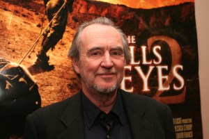 Director Wes Craven poses at New York Comic Con to promote his movie "The Hills Have Eyes 2"  on Feb. 24, 2007, in New York City.  (Credit: Donald Bowers/Getty Images For Fox Atomic)