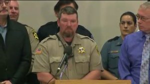 Harney County Sheriff David M. Ward speaks at a news conference in Burns, Oregon on Jan. 27, 2016. (Credit: CNN)