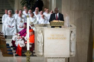 Justice Clarence Thomas makes a reading during the funeral Mass for Associate Justice Antonin Scalia at the Basilica of the National Shrine of the Immaculate Conception Feb. 20, 2016. (Credit: Doug Mills-Pool/Getty Images)