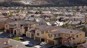 The Southern California Gas Co.'s leaking well forced thousands of residents in and near Porter Ranch to temporarily relocate. (Credit: Al Seib/Los Angeles Times)