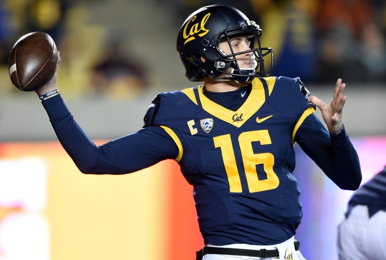 Jared Goff #16 of the California Golden Bears drops back to pass against the Arizona State Sun Devils during the second half of their NCAA football game at California Memorial Stadium on Nov. 28, 2015, in Berkeley. (Credit: Thearon W. Henderson/Getty Images)