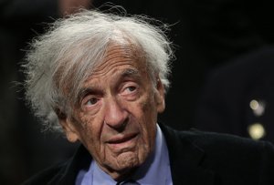 Nobel Peace Laureate Elie Wiesel arrives for a roundtable discussion on Capitol Hill March 2, 2015 in Washington, DC. (Credit: Win McNamee/Getty Images)