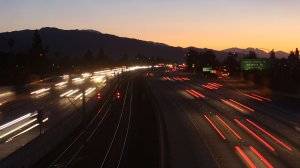 Morning commuters travel the 210 Freeway in this file photo taken Dec. 1, 2009, near Pasadena. (Credit: David McNew/Getty Images)