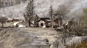 A burned-out residence on Little Tujunga Canyon Road. (Credit: Kirk McCoy /Los Angeles Times) 