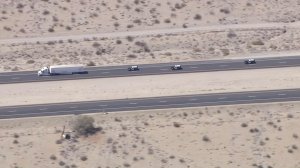 CHP pursue a stolen big rig on the 10 Freeway near Palm Springs on Sept. 13, 2016. (Credit: KTLA)