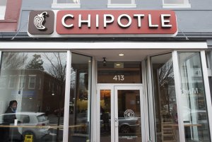 A Chipotle Mexican Grill restaurant is seen in Washington, D.C., Dec. 22, 2015. (Credit: SAUL LOEB/AFP/Getty Images)