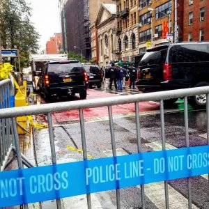 NYPD officers on the scene in Chelsea on September 19, the morning after the bombing in New York City. (Credit: Marie-Laure Sibilia Adnet)