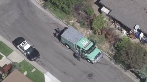 An Angeles National Forest truck responds in Sierra Madre after a bear attack on Oct. 10, 2016. (Credit: KTLA)