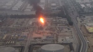 The Torrance refinery shows flaring on Oct. 11, 2016. (Credit: KTLA)