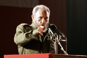 Cuban President Fidel Castro delivers a speech during a political rally of the Alternative Mercosur Summit in Cordoba, Argentina, 21 July 2006. (Credit: MIGUEL ROJO/AFP/Getty Images)