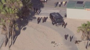 Authorities respond to an officer-involved shooting in Venice on Nov. 4, 2016 (Credit: KTLA)