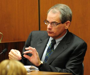 Dr. Christopher Rogers, deputy medical examiner at the Los Angeles County coroner's office, gives his testimony during Dr. Conrad Murray's involuntary manslaughter trial at Oct. 11, 2011, in downtown Los Angeles. (Credit: Robyn Beck-Pool/Getty Images)