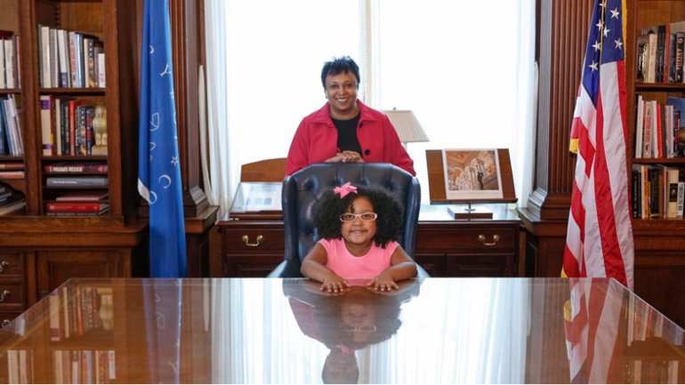 Librarian of Congress Carla Hayden (top) and Daliya Arana pose for a photo that was posted on Twitter during the 4-year-old's visit to the Library of Congress on Jan. 11, 2017. 