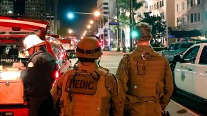 Long Beach police and fire officials respond to possibly armed man barricaded inside an apartment building on Jan. 2, 2017. (Credit Long Beach Fire Department)