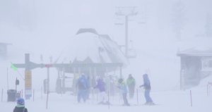 Skiers approach a lift at Mammoth Mountain's on Jan. 5, 2017. (Credit: MMSA)