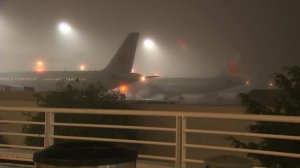 Dense fog causes flight delays at LAX on Feb. 9, 2017. (Credit: KTLA)