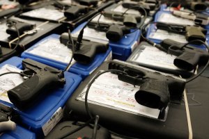 Guns sit for sale at a gun show where thousands of different weapons are displayed for sale on July 10, 2016 in Fort Worth, Texas. (Credit: Spencer Platt/Getty Images)