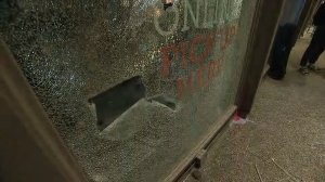 Protests turned violent at UC Berkeley, where right-wing speaker Milo Yiannopoulos was set to speak on Feb. 1, 2017. (Credit: CNN)