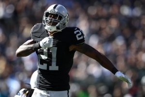 Sean Smith #21 of the Oakland Raiders reacts after breaking up a pass intended for Travis Benjamin of the San Diego Chargers during their NFL game at Oakland-Alameda County Coliseum on Oct. 9, 2016. (Credit: Ezra Shaw / Getty Images)